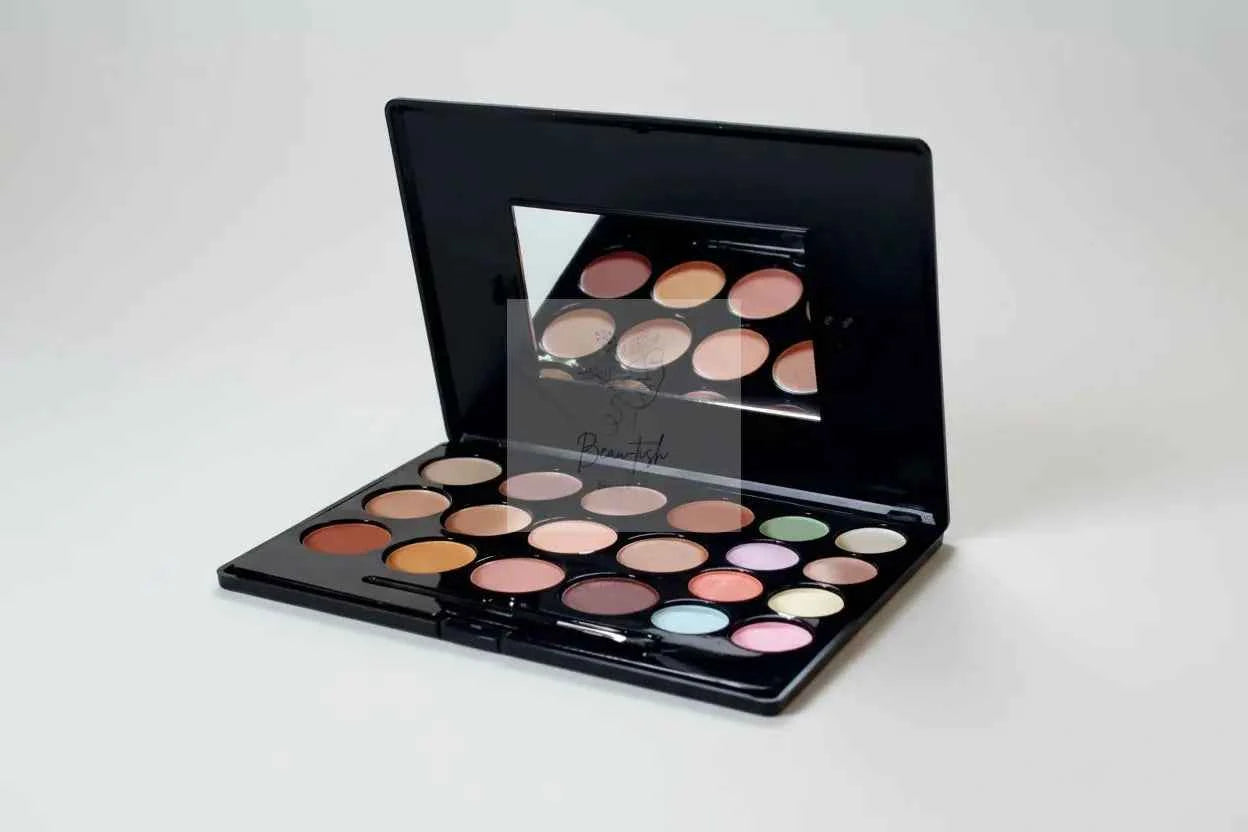 BEAUTY TREATS Professional Camouflage Cream Palette