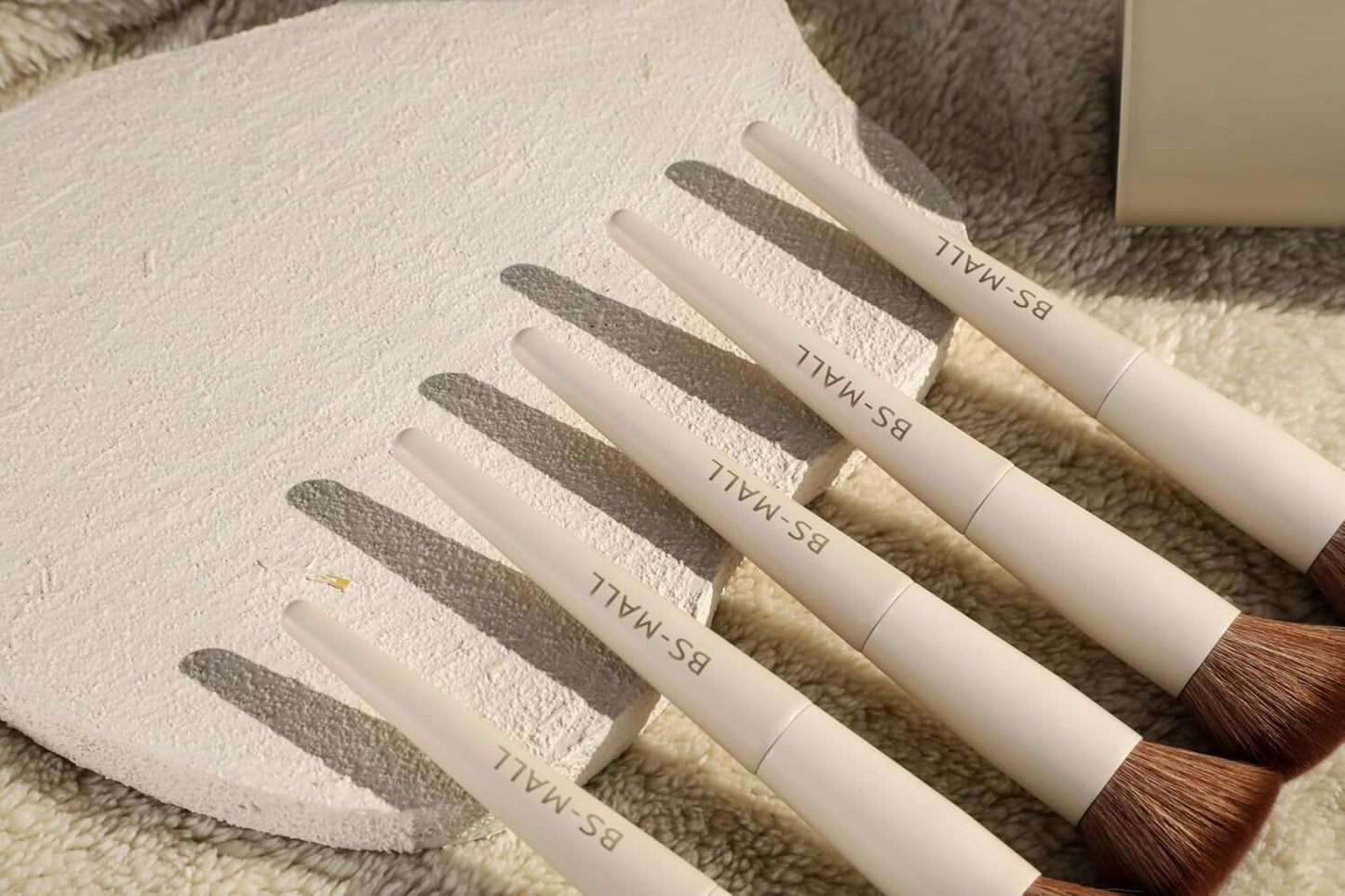 Matte Beige Makeup Brush Set (18-Piece)