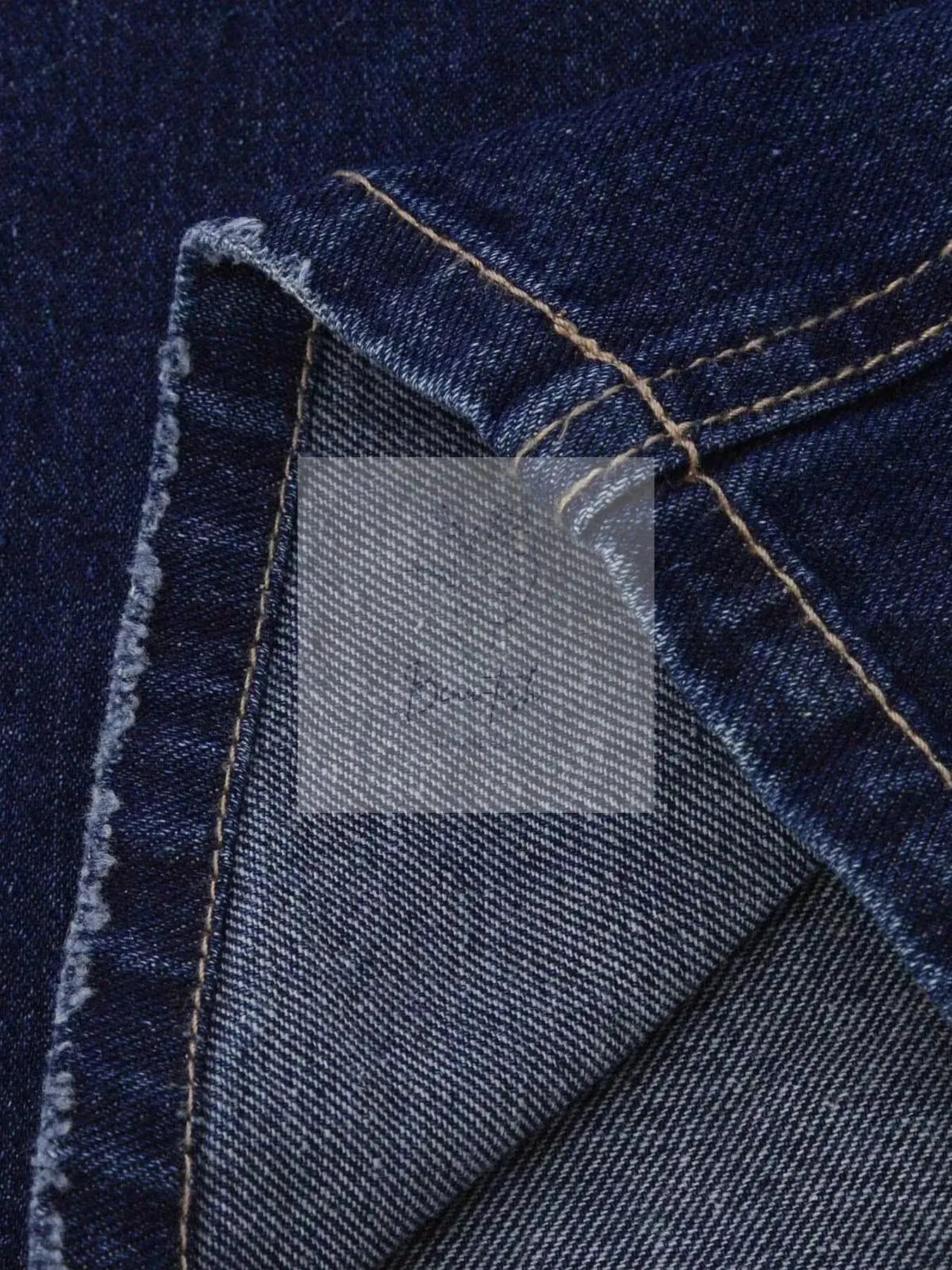 Distressed Loose Fit Jeans