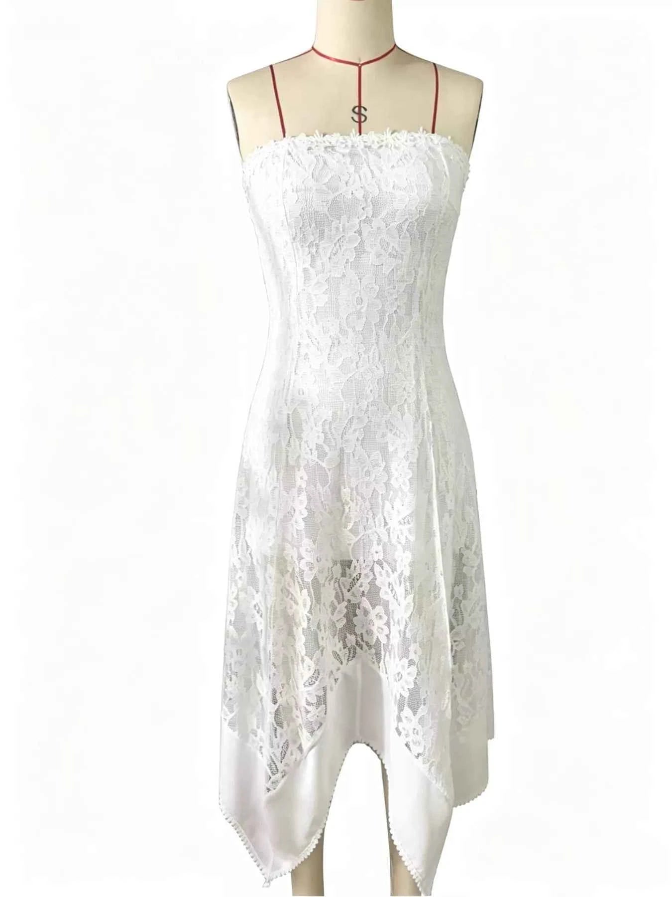 Elegant Lace Strapless Midi Dress