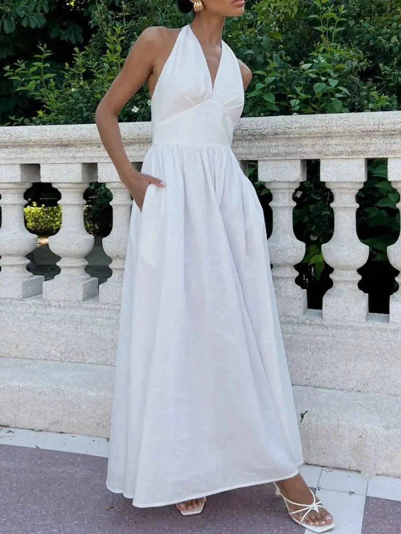 Halter Neck Flowy Maxi Dress