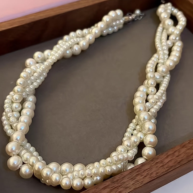 Elegant Faux Pearl Necklace