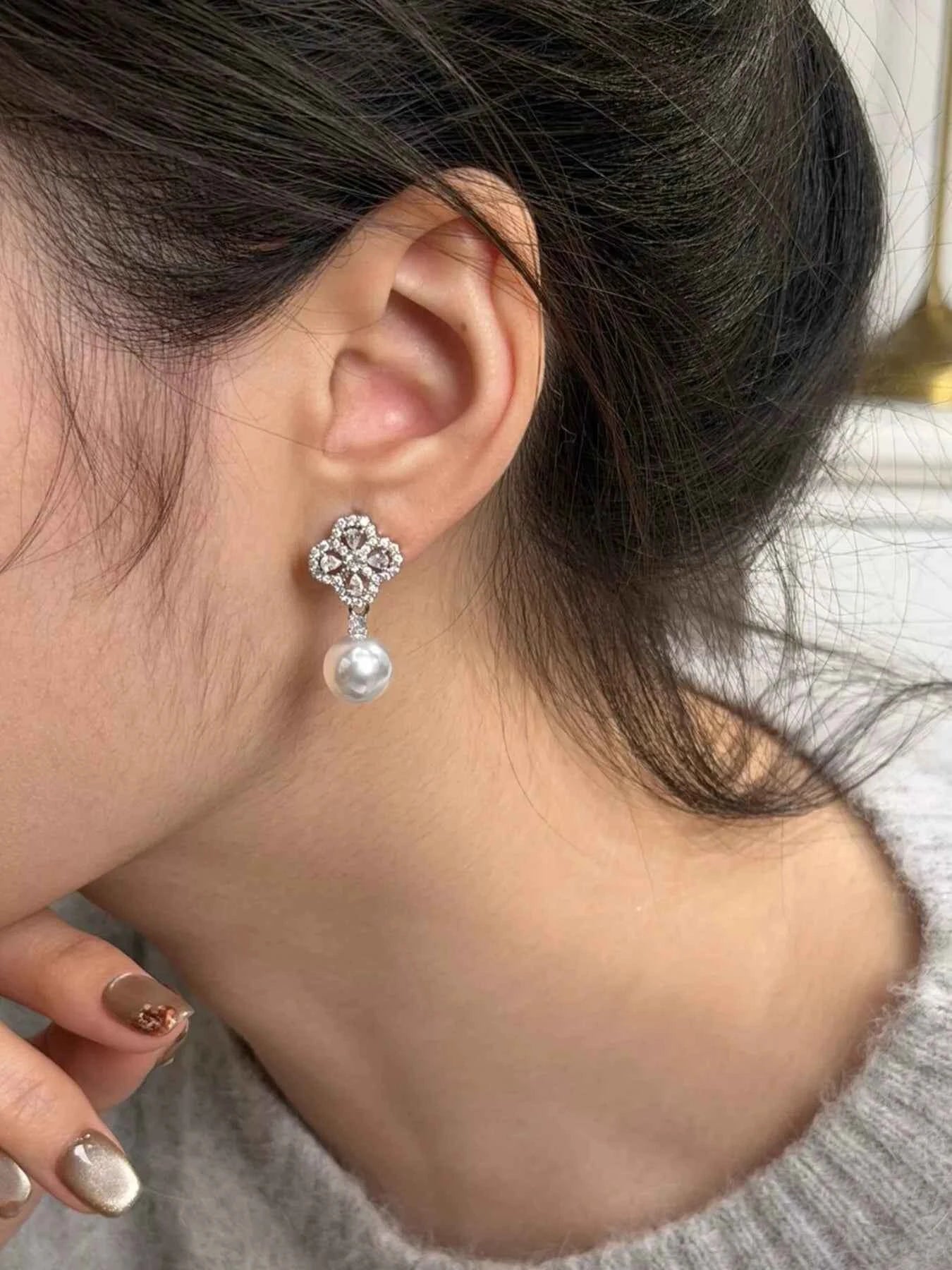 Zircon Four Leaf Clover Pearl Drop Earrings