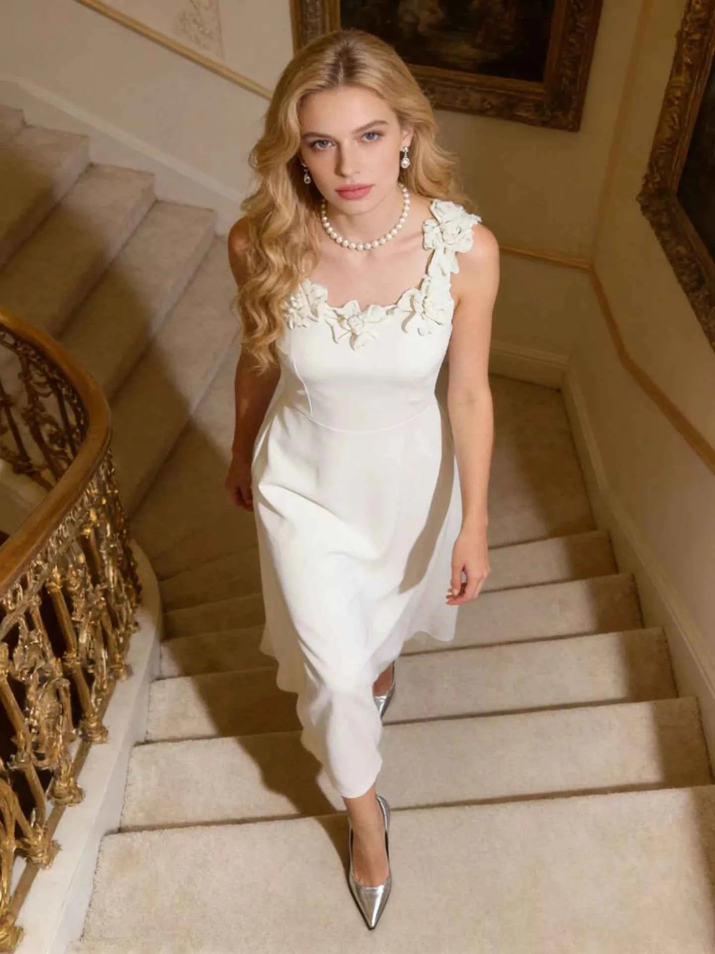 Floral Embellished Sleeveless Midi Dress