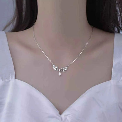 925 Sterling Silver Zircon Flower Necklace