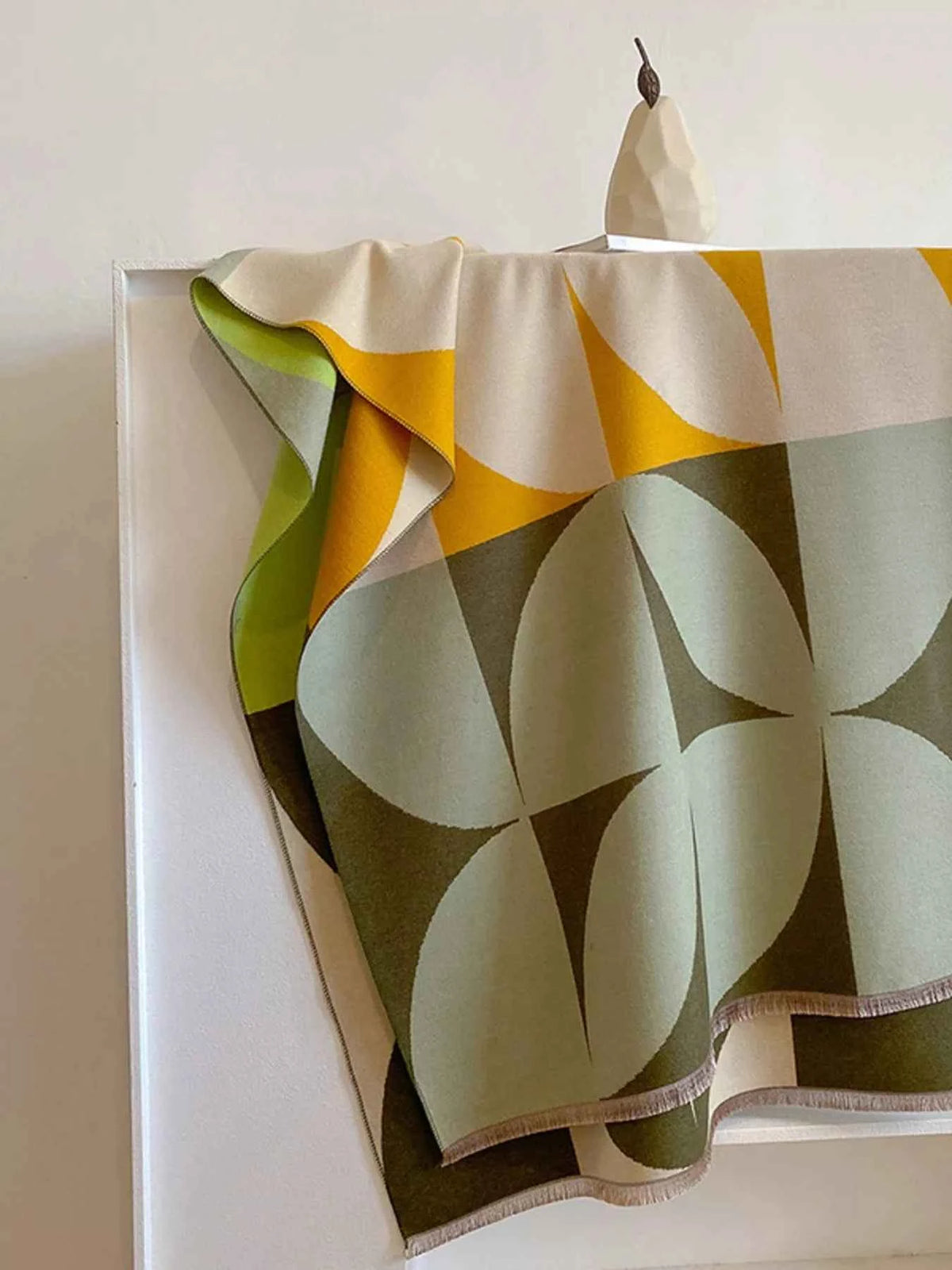 Contrast Raw Hem Scarf