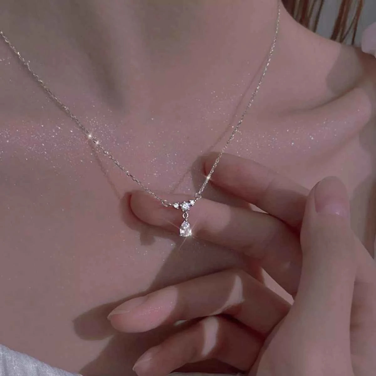 925 Sterling Silver Zircon Teardrop Necklace