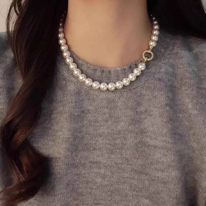 Pearl Necklace with Interlocking Clasp