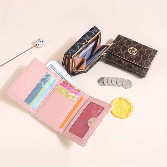 Fashionable Women's Wallet/Letter-Print Buckle Hardware/Classic Elegant Style/Tri-Fold Multi-Card Slot Mini