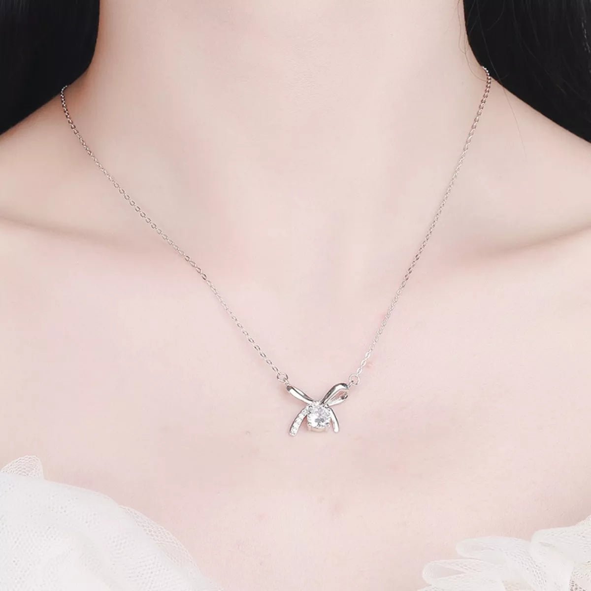 925 Sterling Silver Zircon Ribbon Pendant Necklace