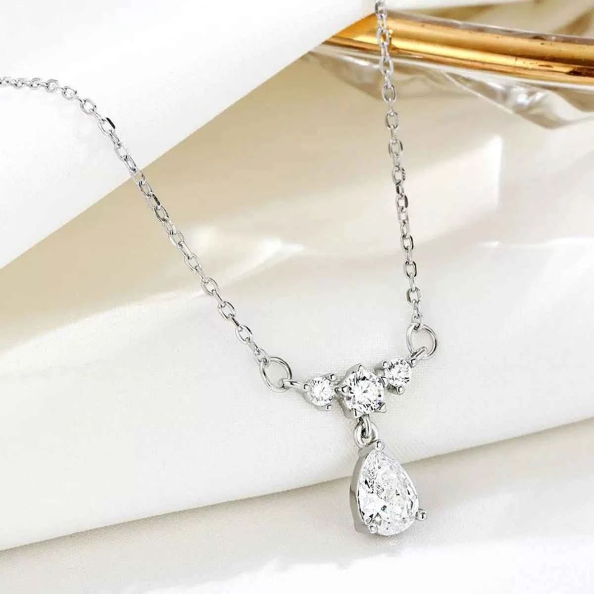 925 Sterling Silver Zircon Teardrop Necklace