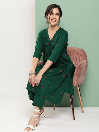Women's Green Embroidered Cotton Blend Flared Kurta Set