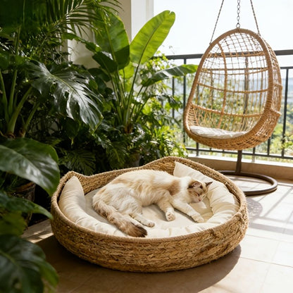 Round Woven Cat Bed – Natural Cat Furniture & Cosy Sleeping Nest
