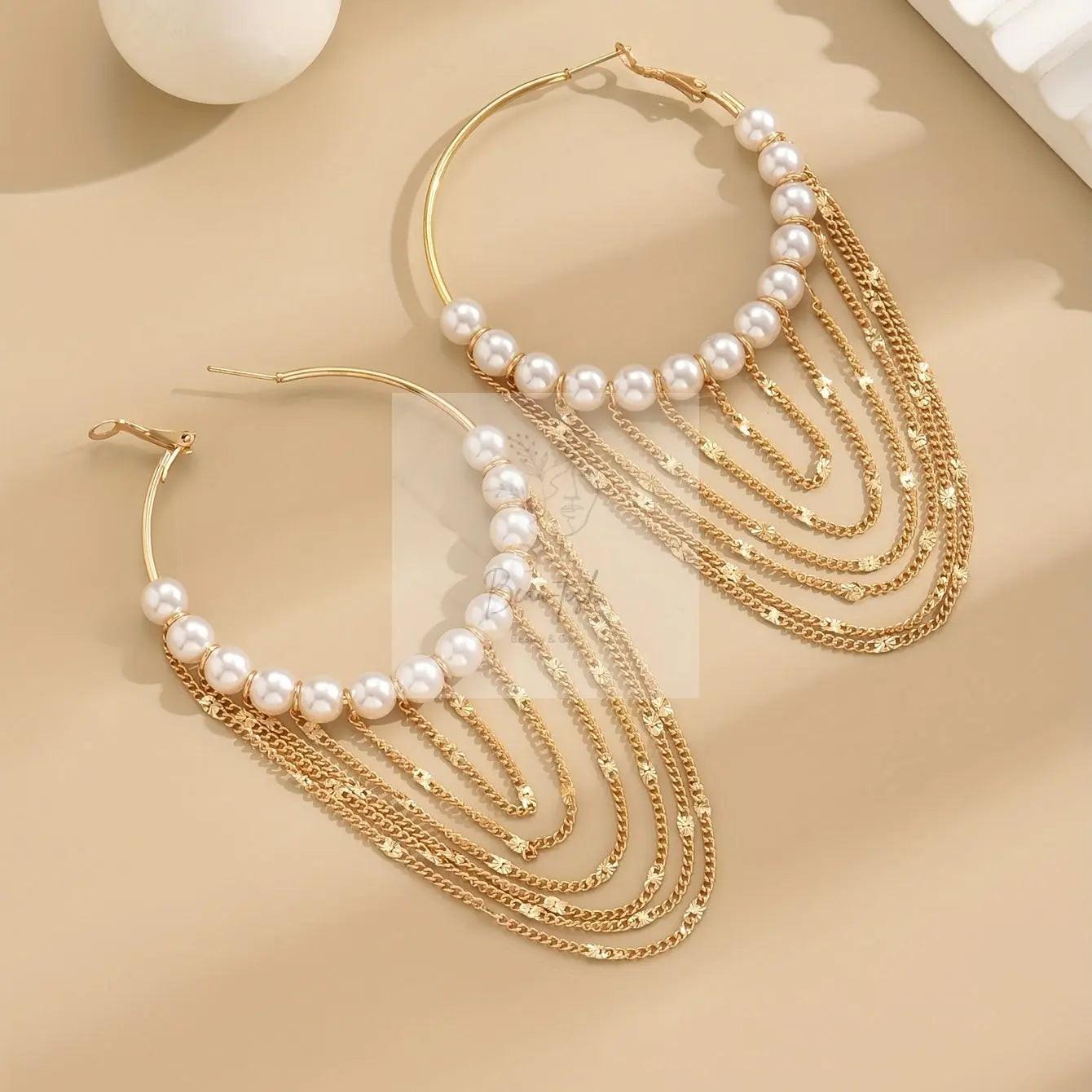 A Pair of Stylish Tassel Creative Imitation Pearl Hoop Earrings.