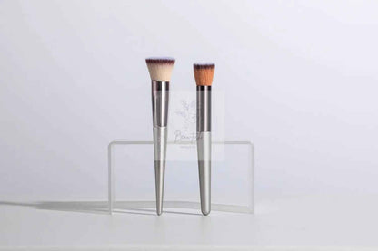 Beige 18-Piece Makeup Brush Set - Professional Synthetic Fiber Brushes with Wooden Handles for Flawless Beauty
