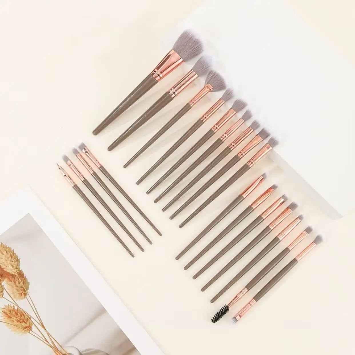 Brown and Glod Complete 20-Piece Makeup Brush Set with Travel Pouch