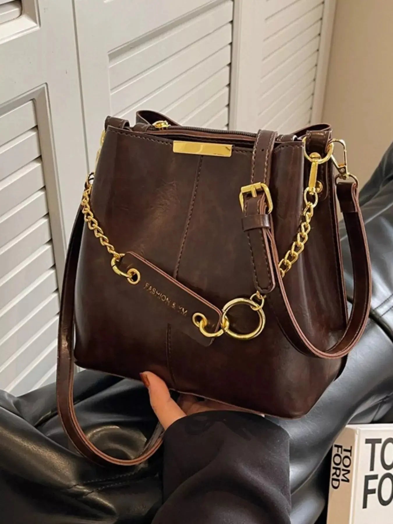 Chain Decor Crossbody Bag