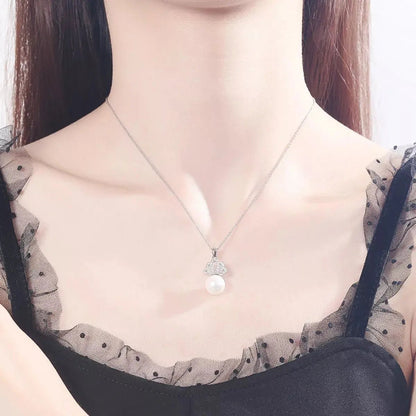 Crown Pearl Pendant Necklace