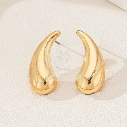 Curved Teardrop Stud Earrings