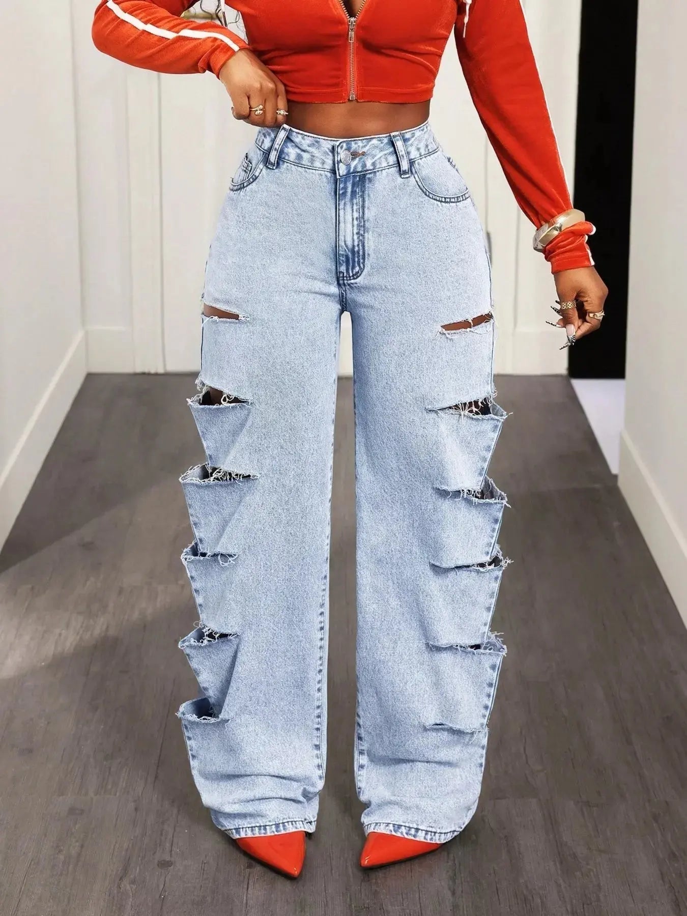 Distressed Wide Leg Jeans