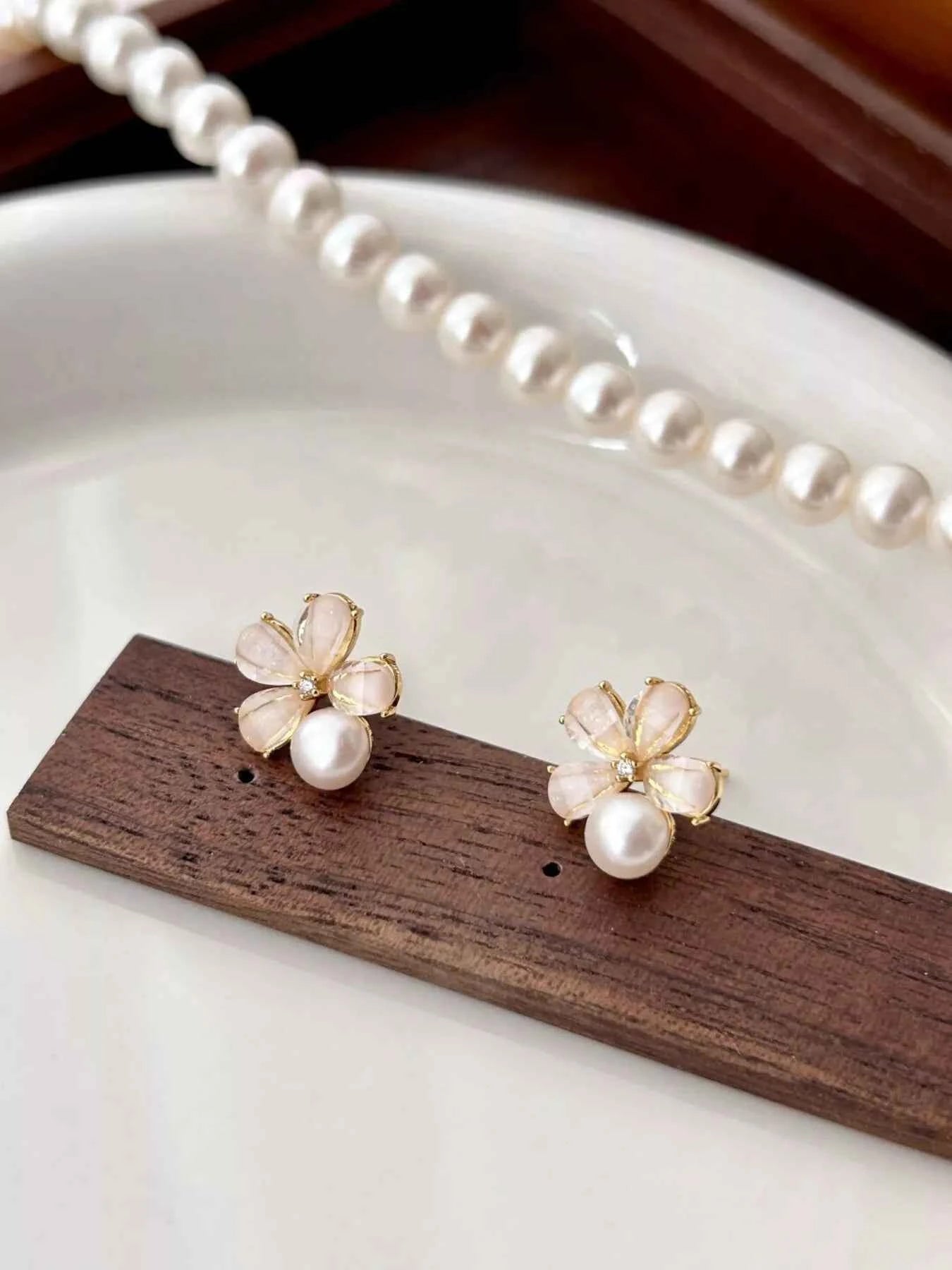 Floral Pearl Stud Earrings