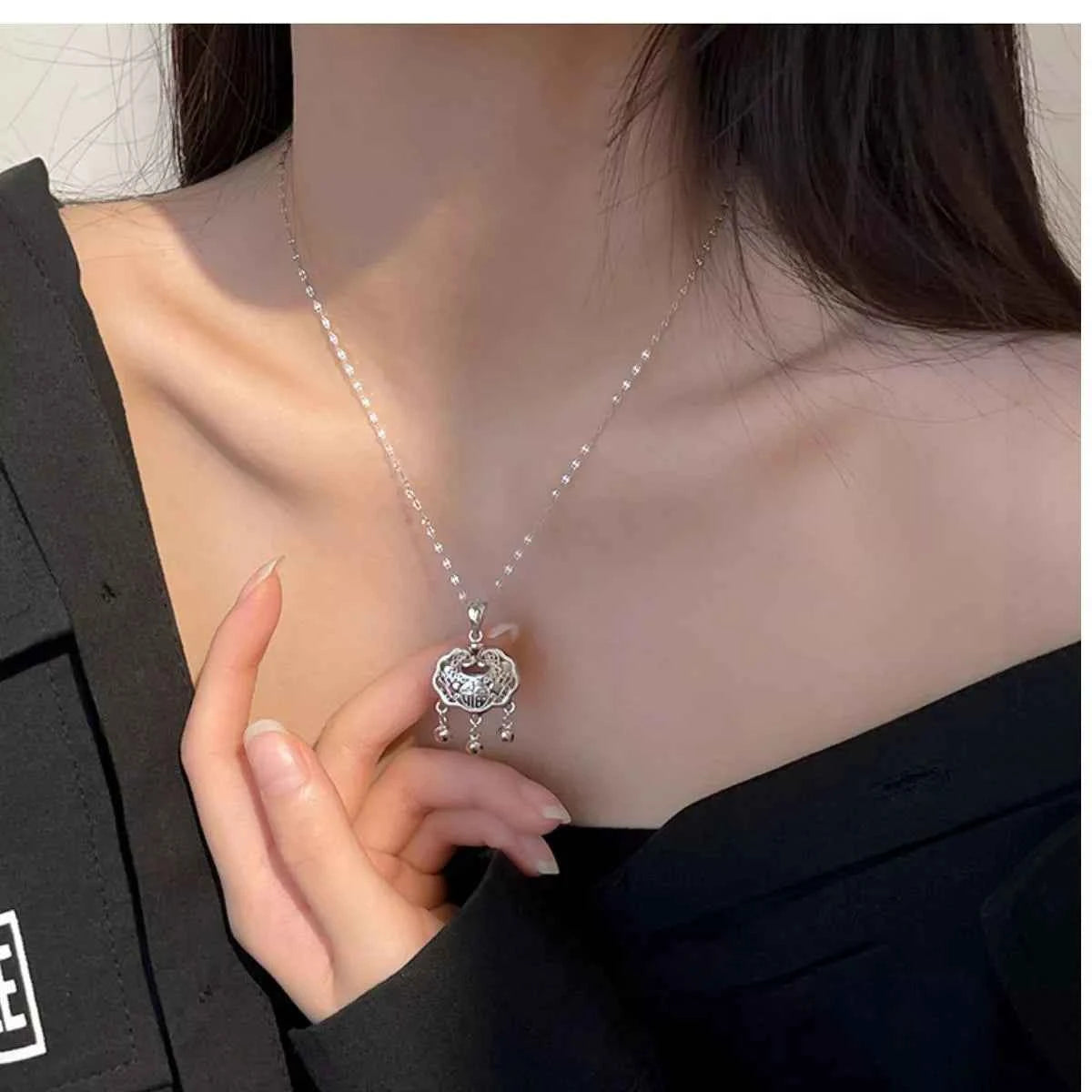 925 Sterling Silver Lock Pendant Necklace