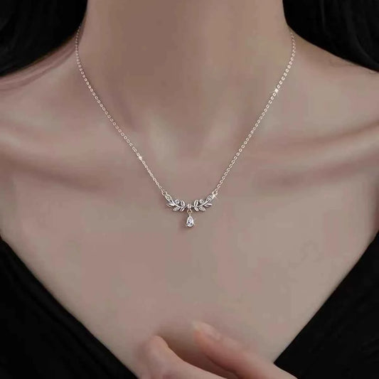 925 Sterling Silver Zircon Flower Necklace