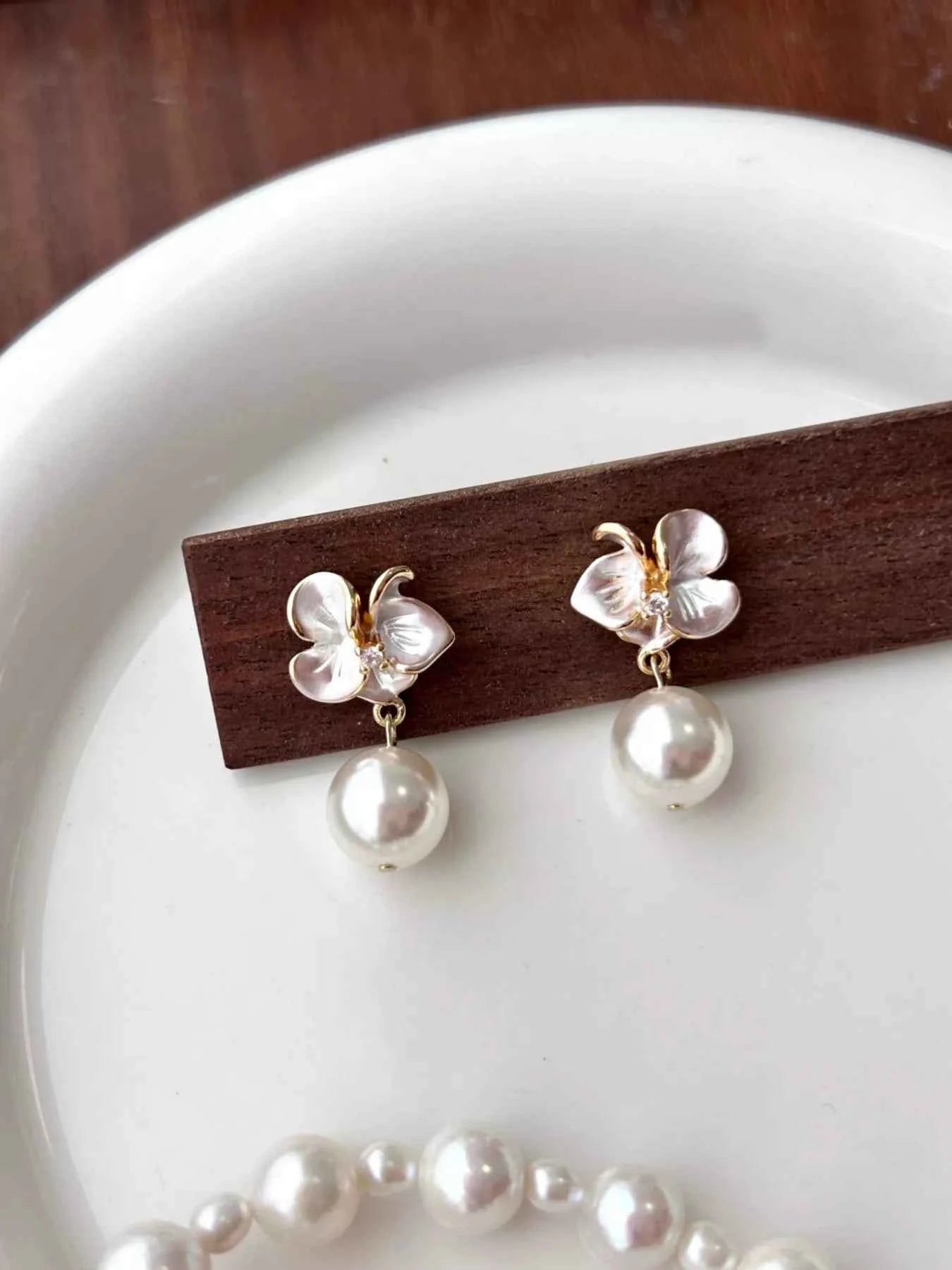 Floral Pearl Drop Earrings
