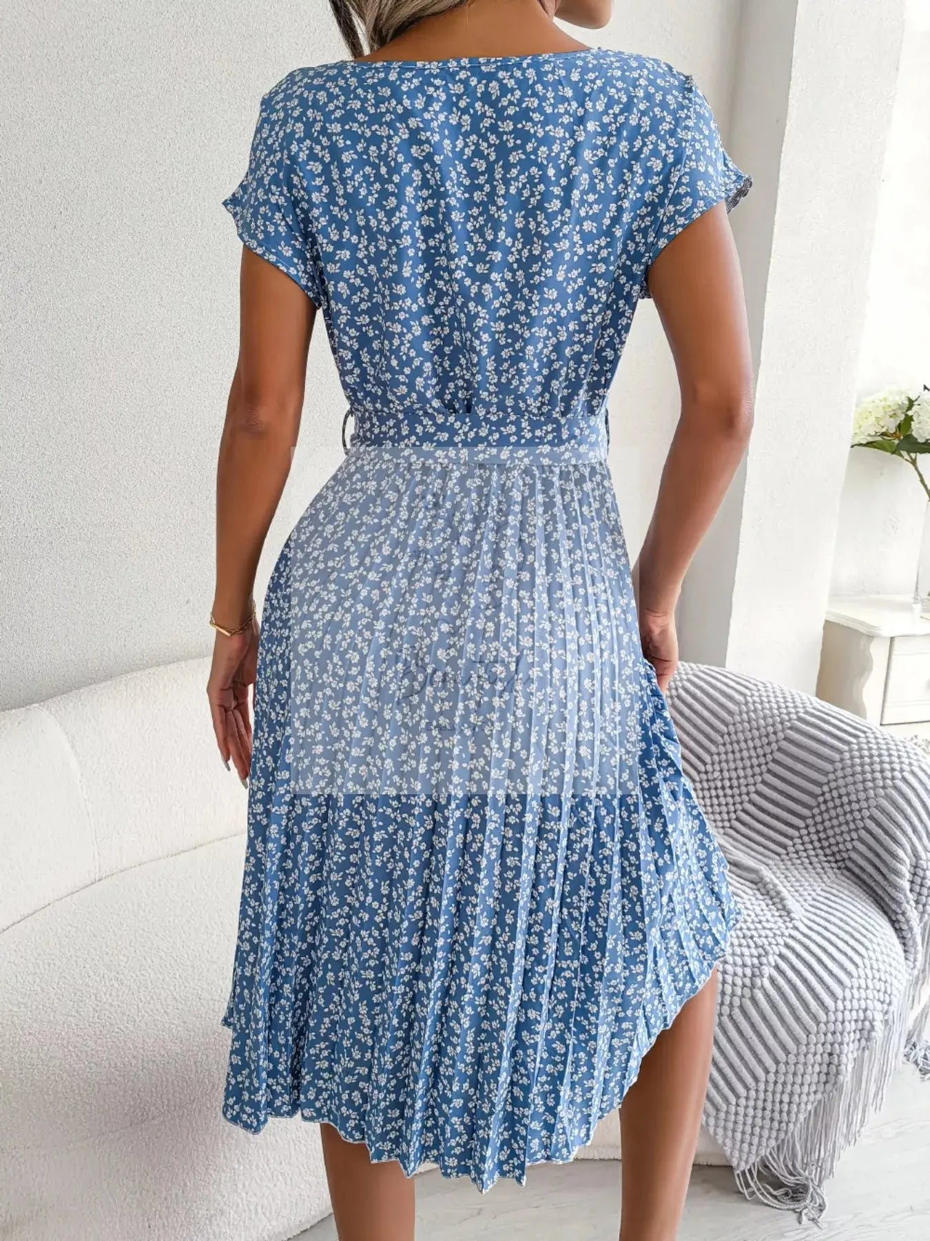 Floral Print Pleated Midi Dress with Belt
