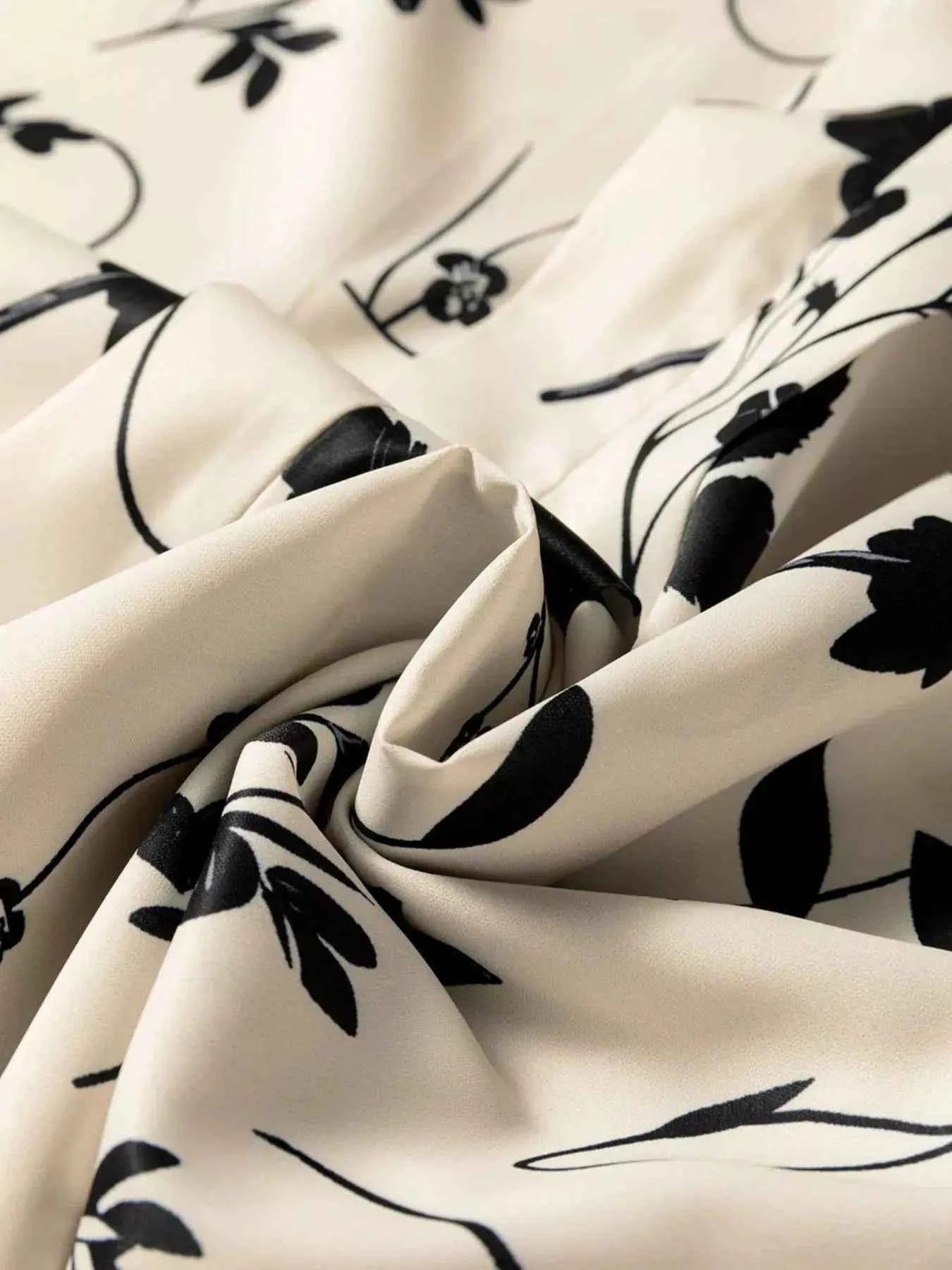 Floral Print Split Neck Long Sleeve Blouse