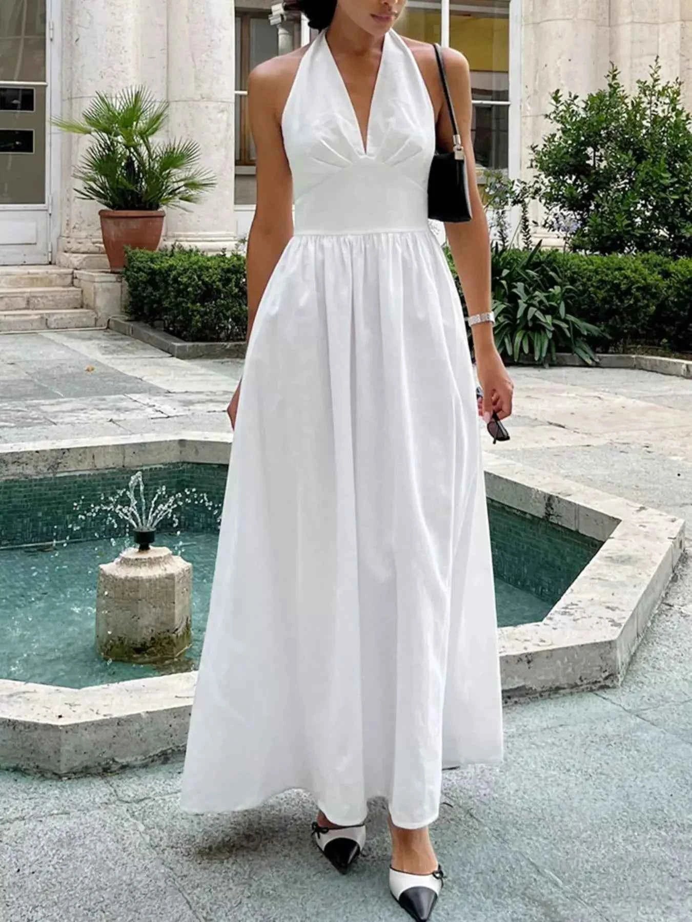 Halter Neck Flowy Maxi Dress