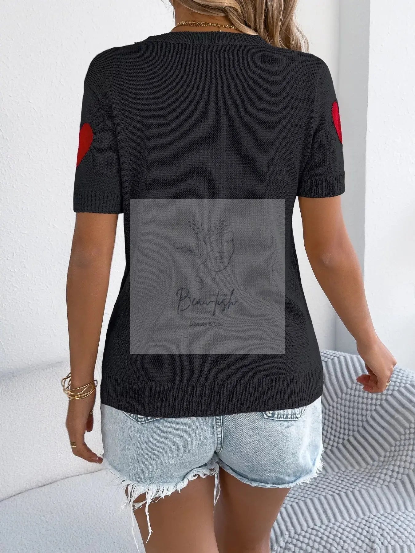 Heart Pattern Short Sleeve Knit Top