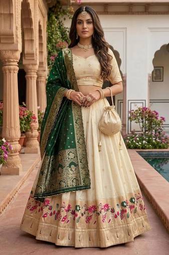 Aazuri Women's Rayon Cotton Lehenga Choli Set with Unn Patch Work Blouse