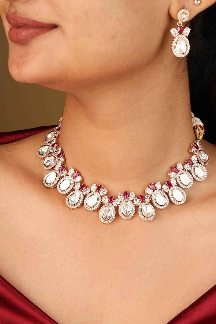Raindrop-Shaped Transparent Stone Necklace Set with Red Accents & Matching Earringsings