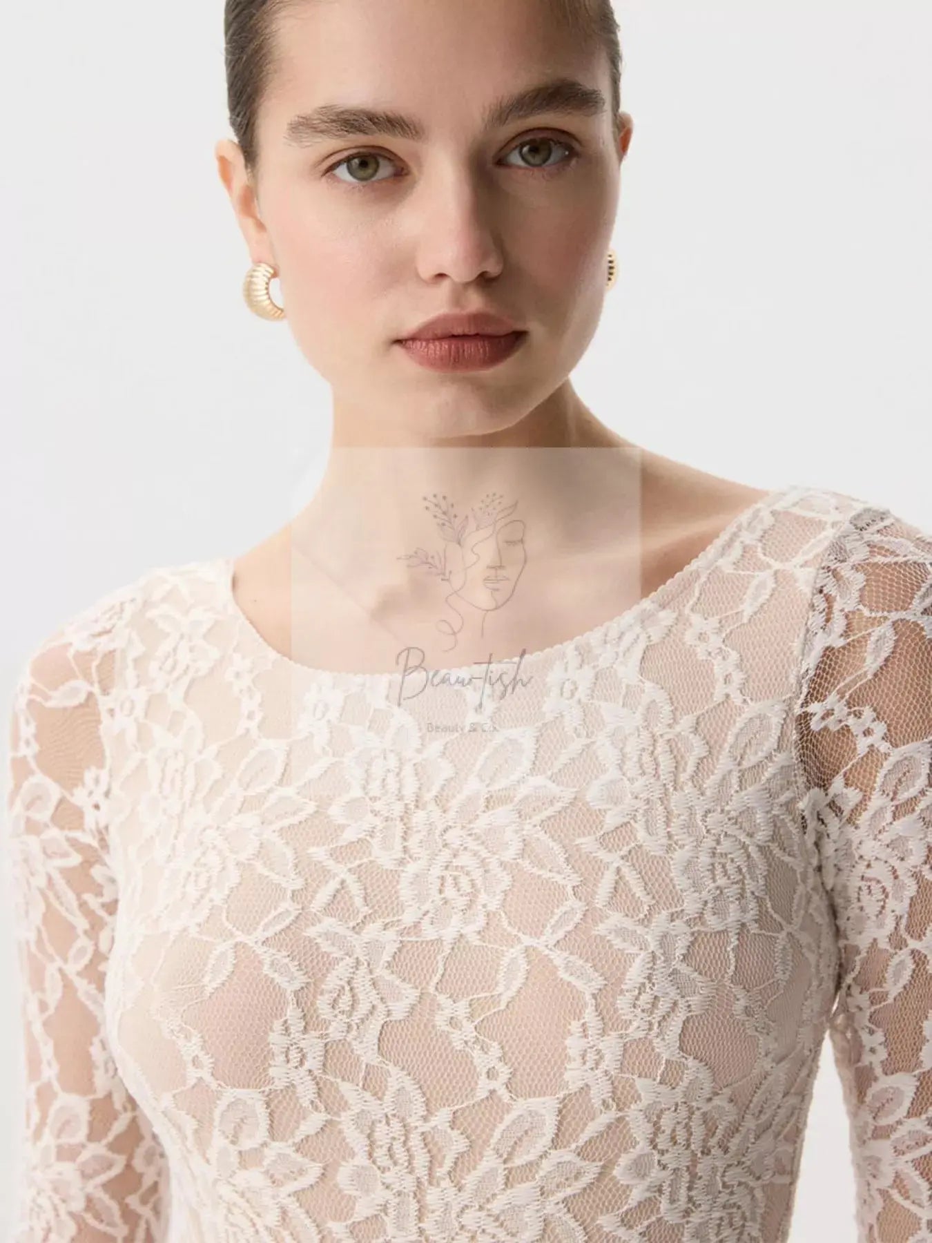 Lace Round Neck Long Sleeve Top