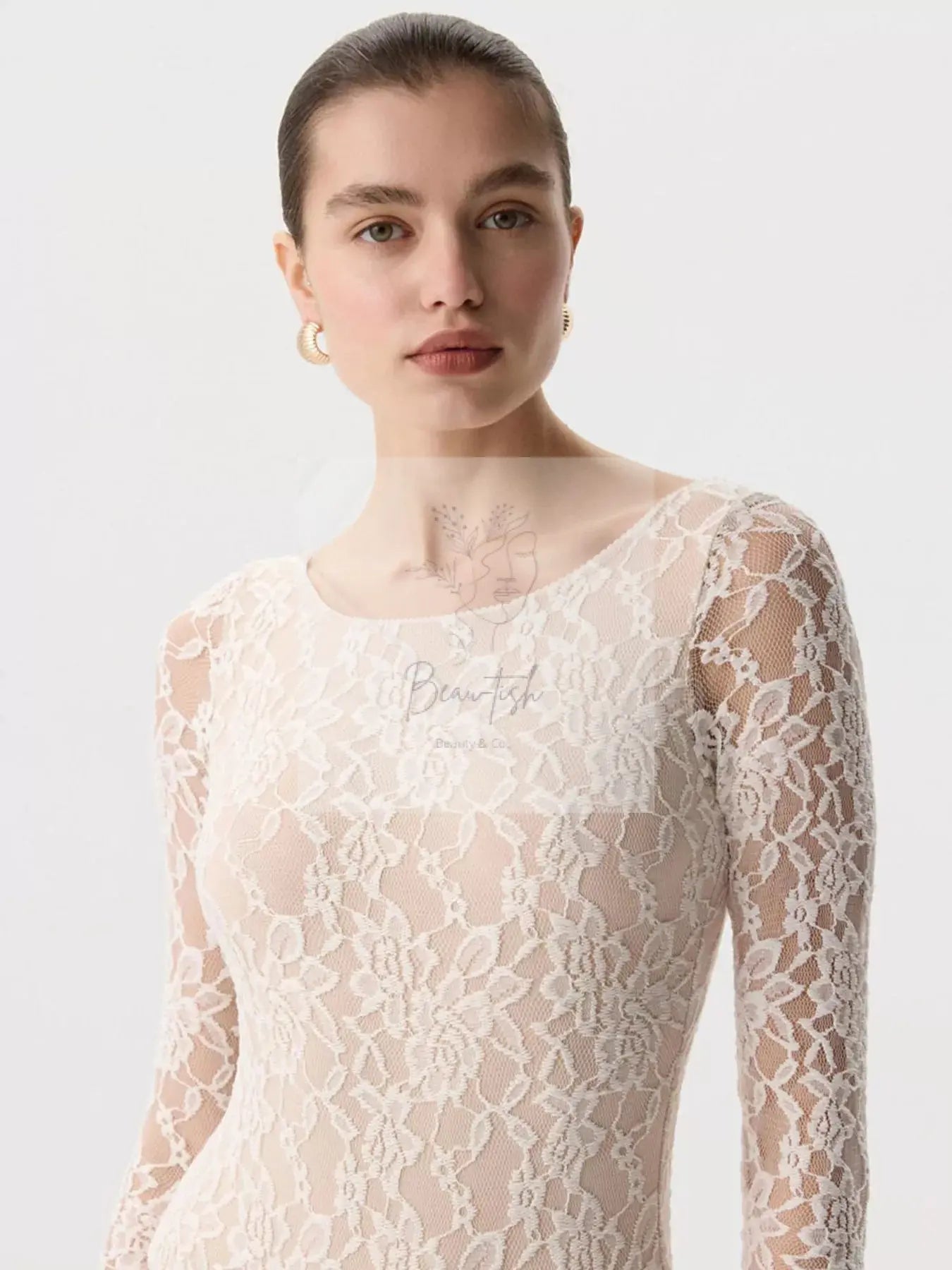 Lace Round Neck Long Sleeve Top