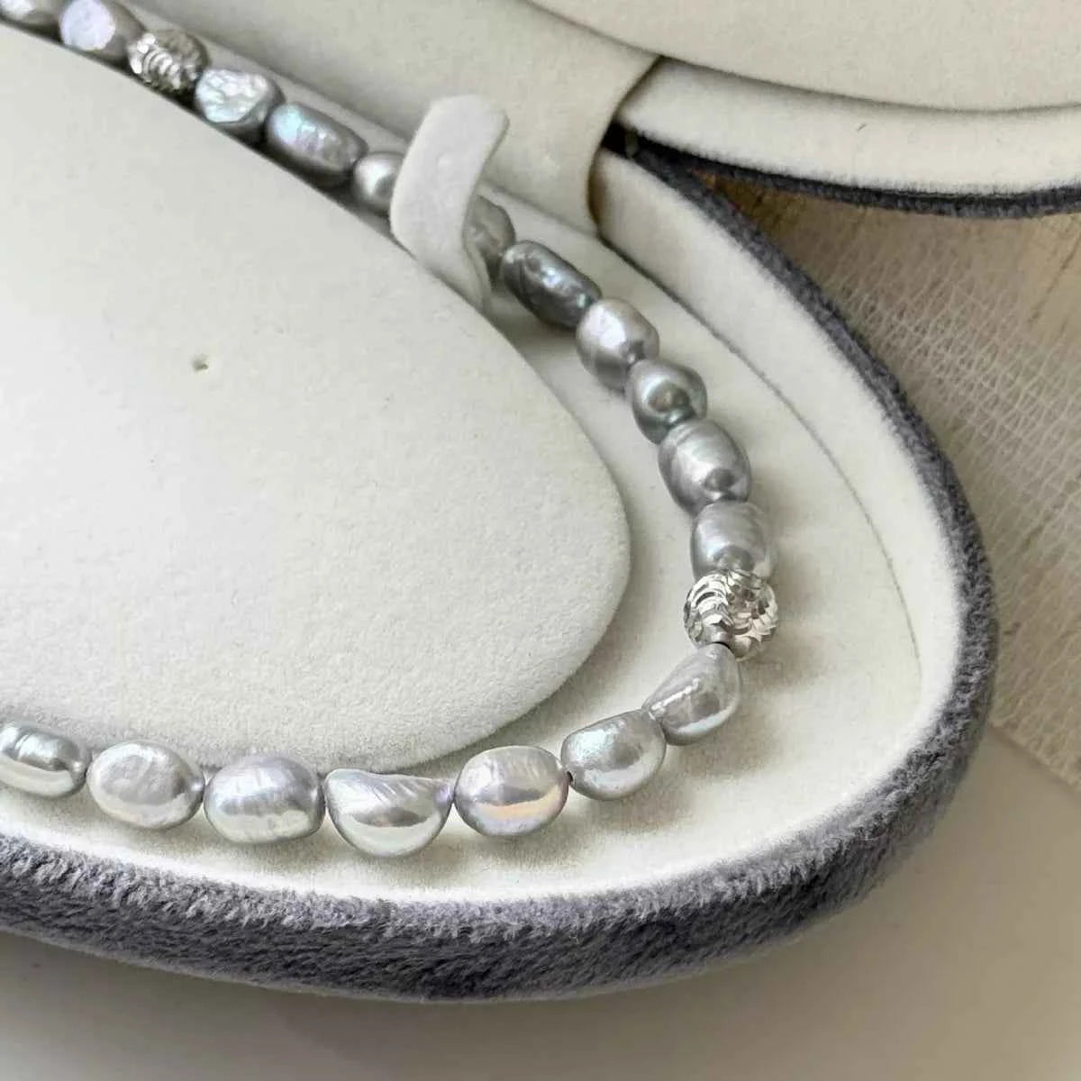 Pearl Choker Necklace