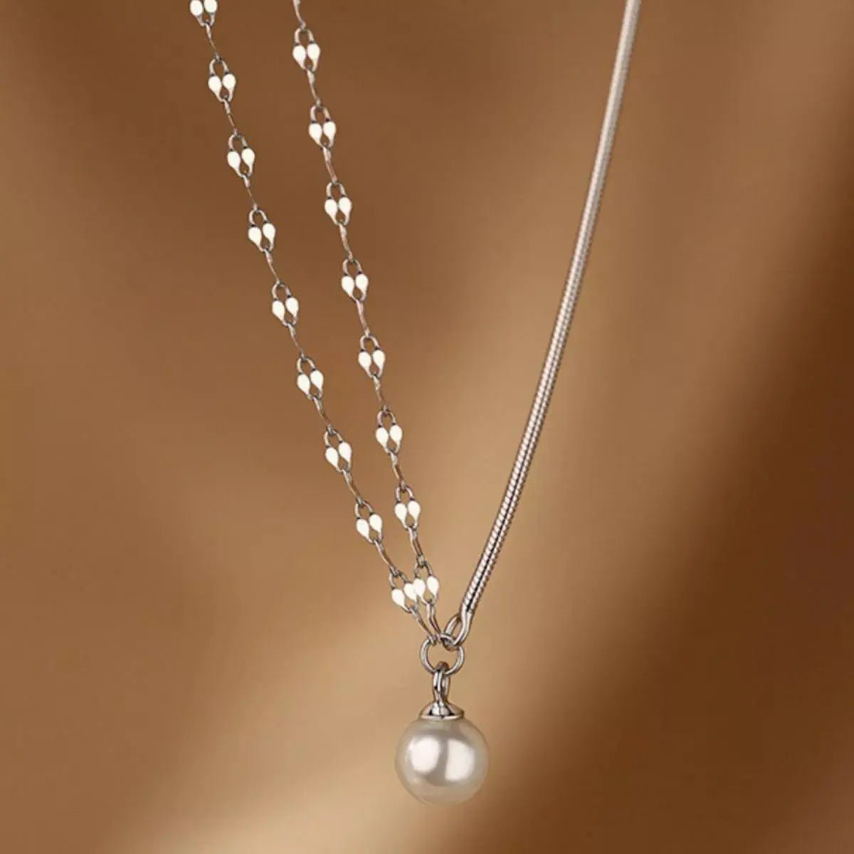 Pearl Pendant Layered Necklace