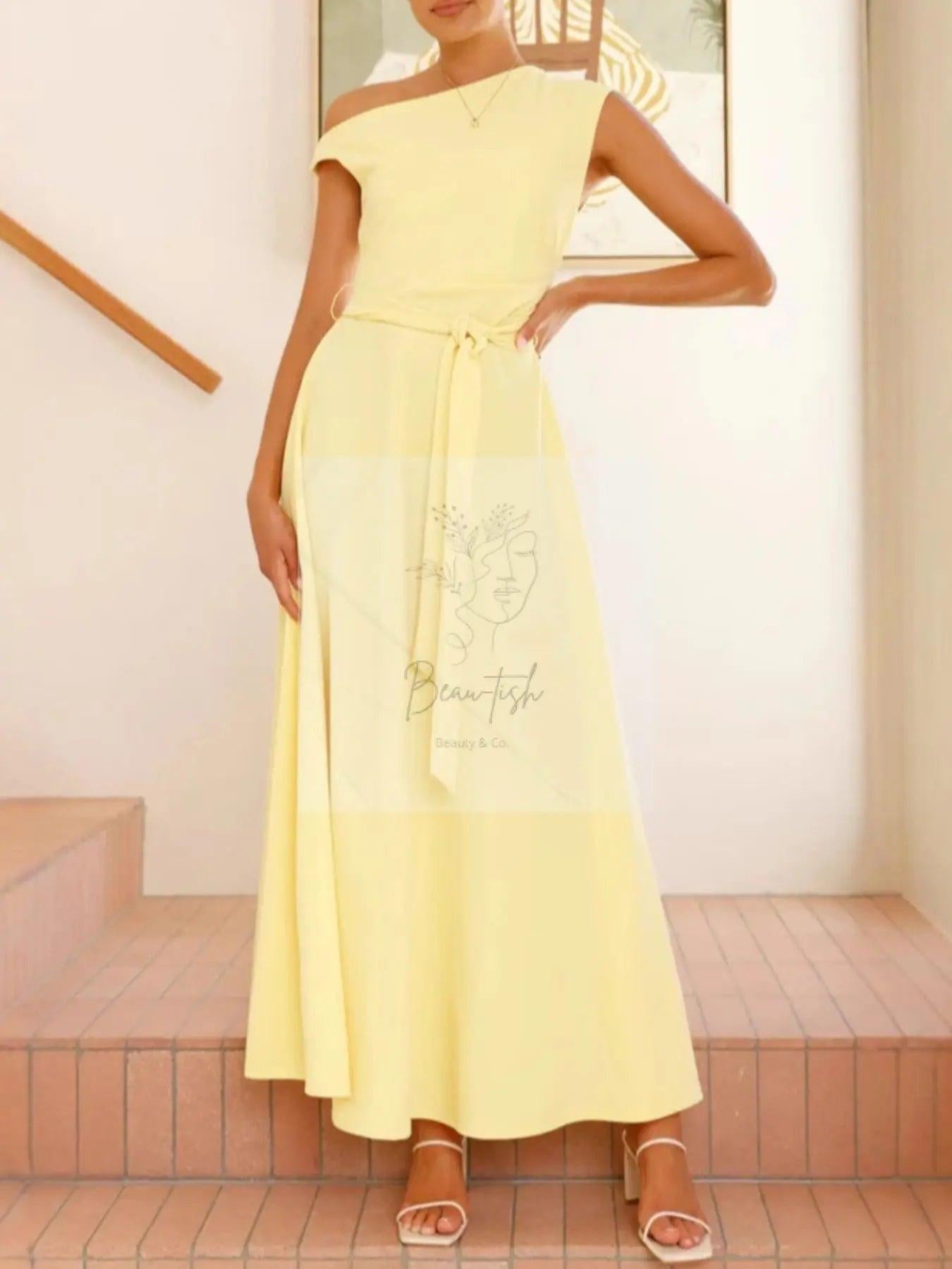 Single Shoulder Tie Waist Maxi Dress