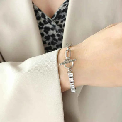 Zircon Titanium Steel Closure Bracelet
